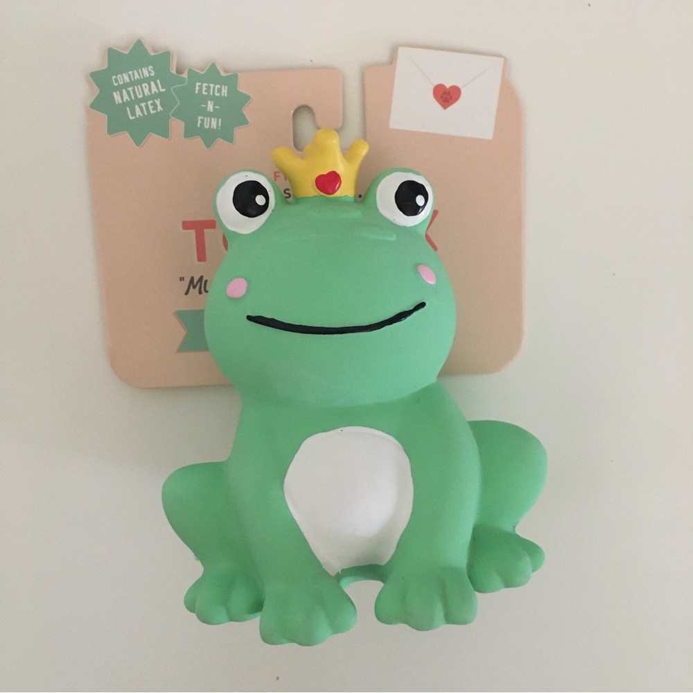 NEW Dog Toy Latex with Squeaker Green Frog with Crown Valentines Theme | Fringe